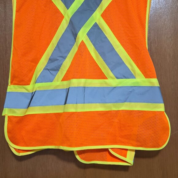 100% Polyester Soft Mesh Hi-Viz Vest NWOT - Picture 3 of 4